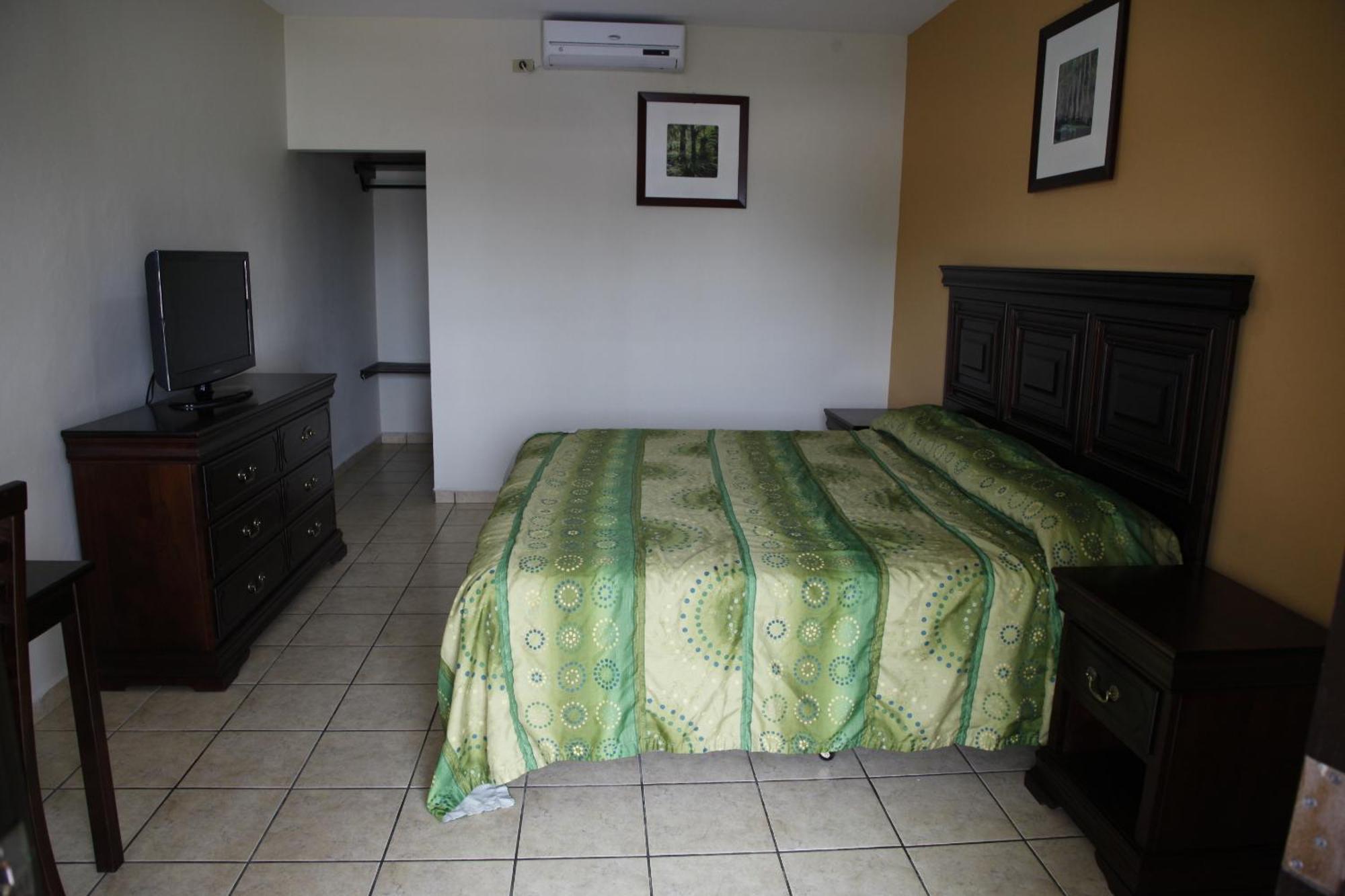 Apart Hotel Pico Bonito La Ceiba Zimmer foto